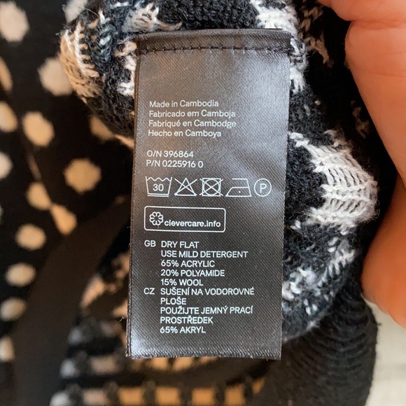 H&M Boxy Fit Polka Dot Sweater - Picture 8 of 10